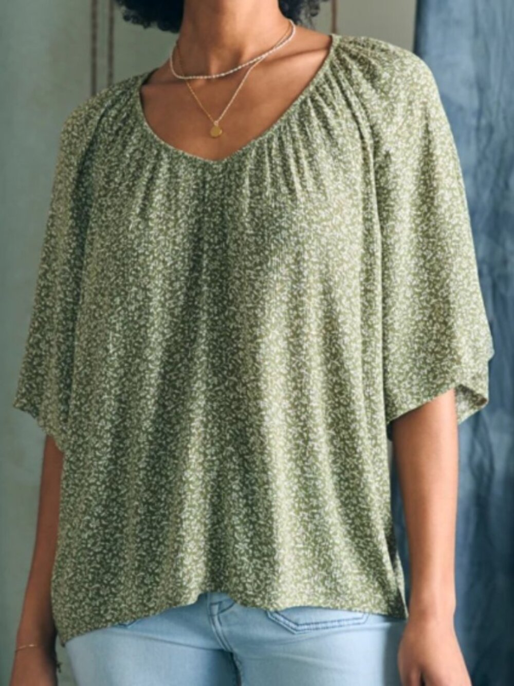 Faherty Amira Top, Ditsy Floral, Flowy V-Neck, Elbow Sleeve- Womens Large - Picture 1 of 14